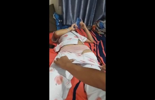 Letakkan ponsel Anda dan berhubungan seks